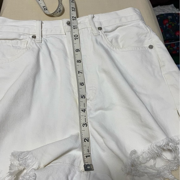 Citizens of Humanity Womans White Marlow Cut Off Shorts Size 24. Premium Vintage - Picture 8 of 9